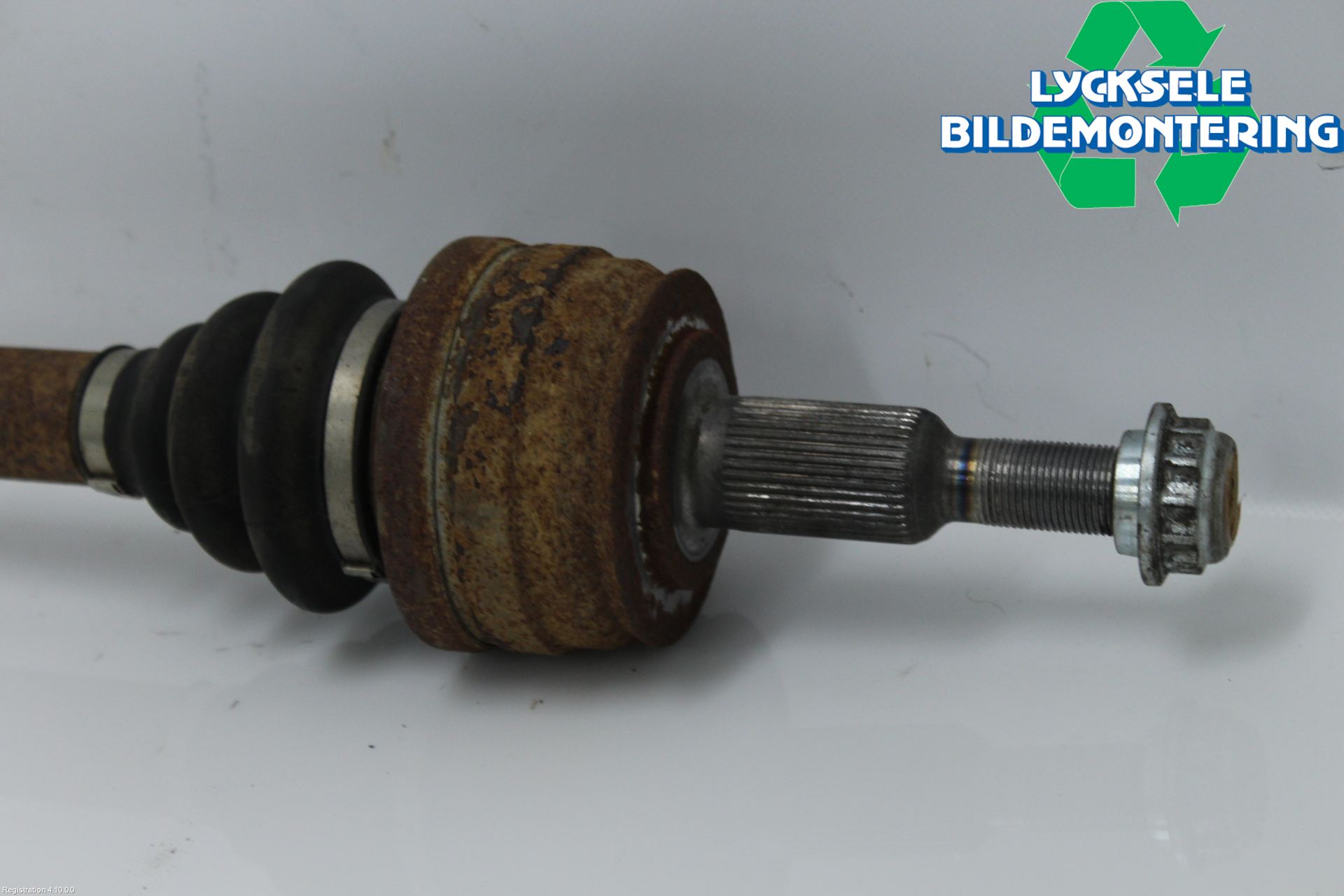 Volkswagen VW TRANSP/CARAVELLE (T6) 16-22 Drivaxel Bak Höger