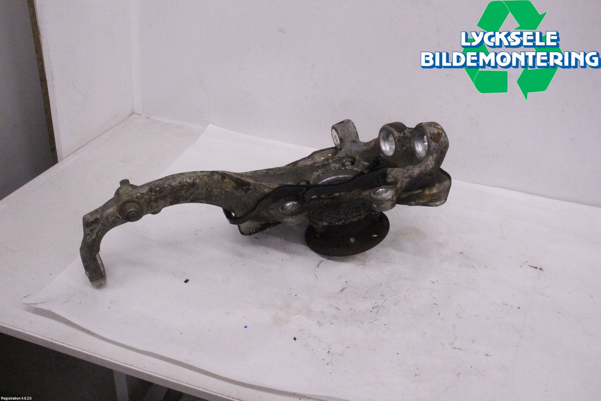 MB GLC-KLASS (X253/C253) 15-22 Styrspindel Lagerhus Vä