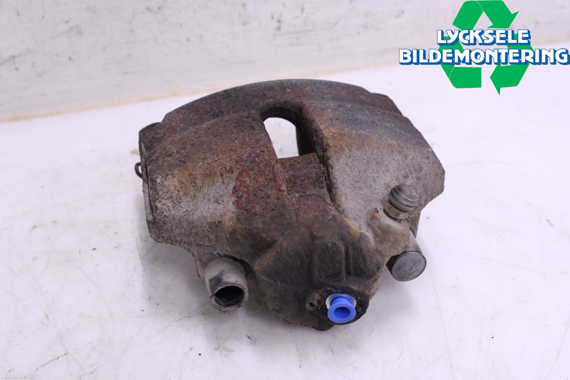 Volkswagen VW PASSAT 11-14 Bromsok Fram Höger