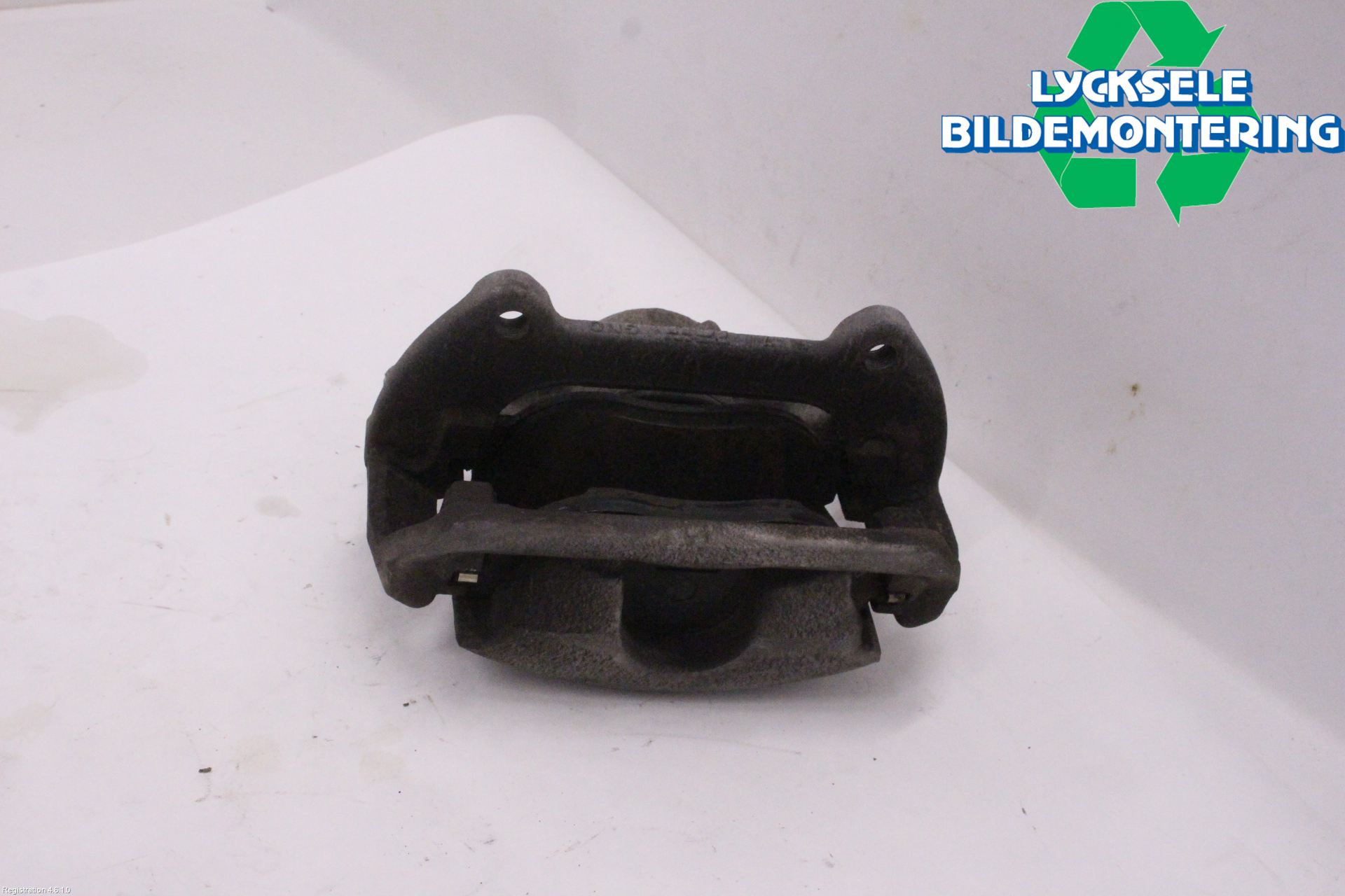 Seat TARRACO 19- Bromsok Fram Vänster