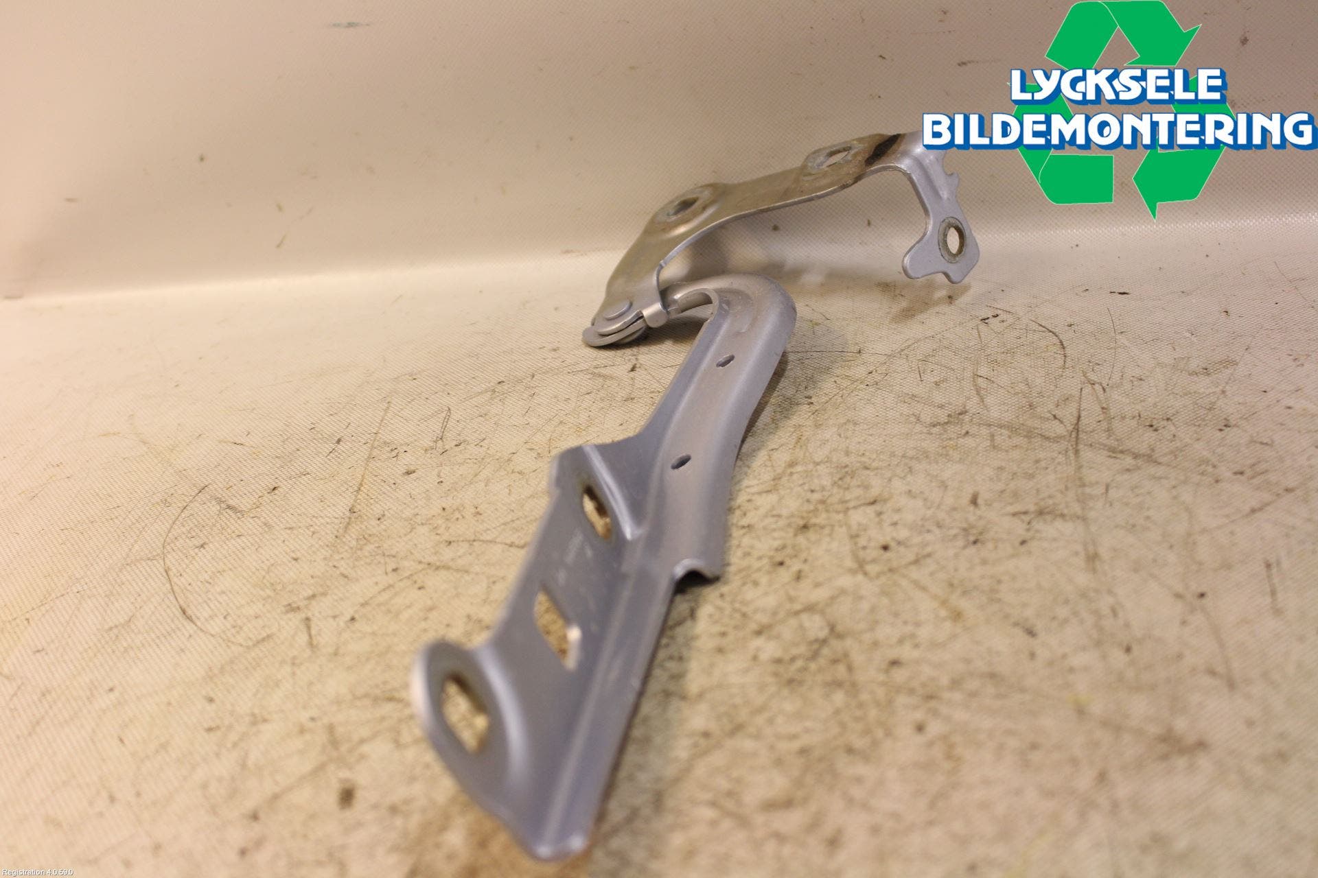 Opel ASTRA K 16-22 Huvgångjärn