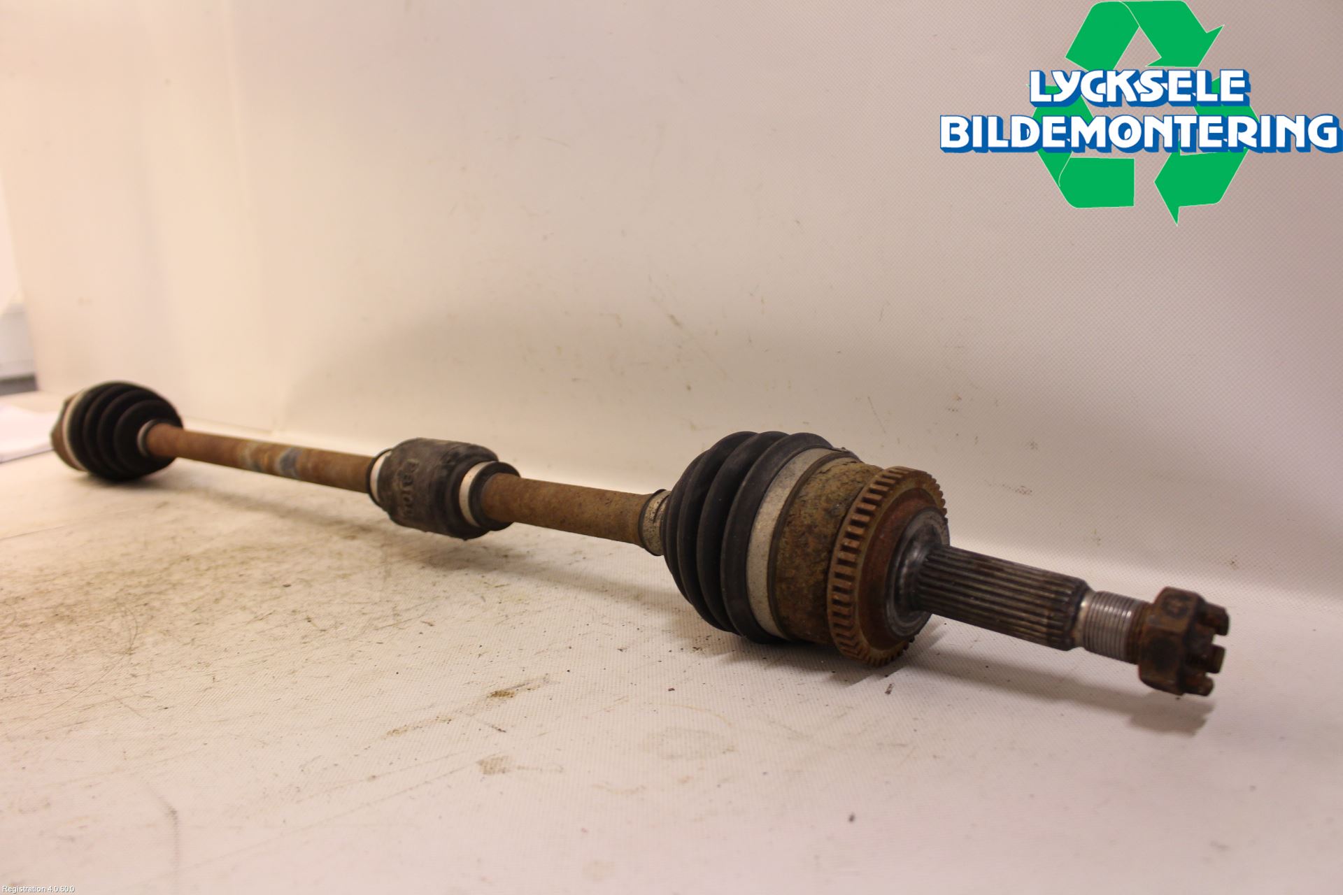 Hyundai i20 PB 09-14 Drivaxel Fram Höger