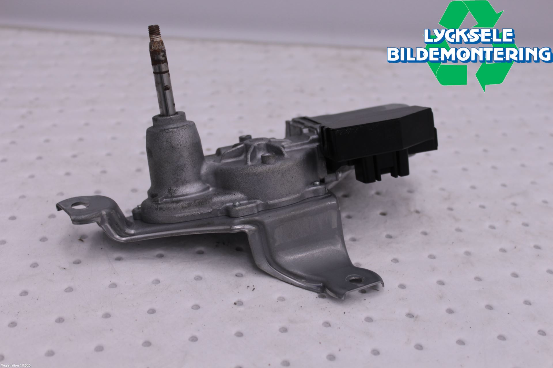 Toyota YARIS XP130 12-14 Torkarmotor Baklucka