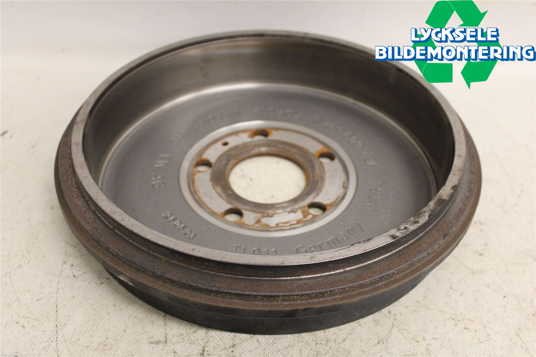 Skoda ENYAQ iV 21- Bromstrumma Bak