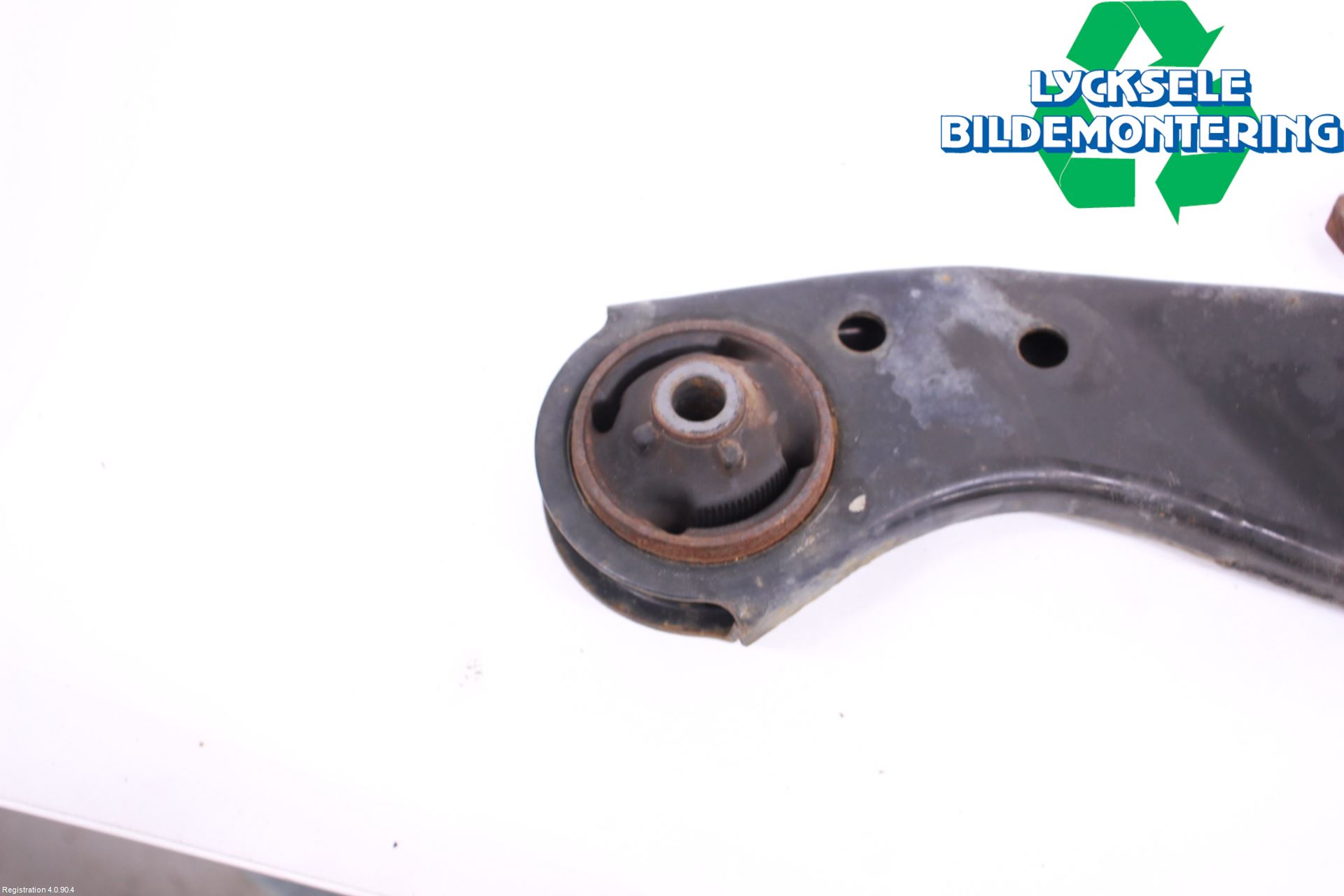 Toyota RAV4 19- Bärarm Fram Undre Hö