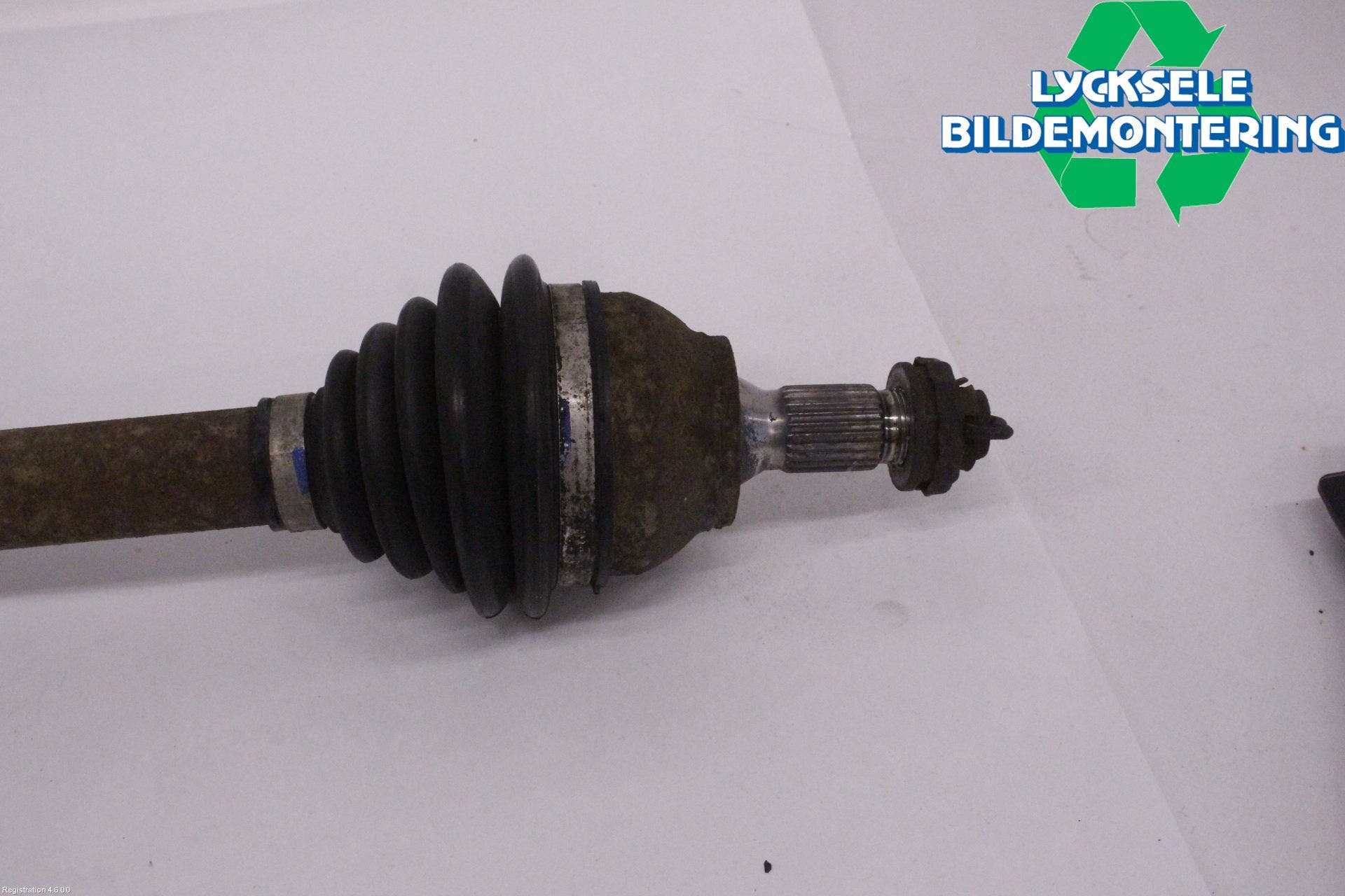 Peugeot PARTNER 16-18 Drivaxel Fram Höger