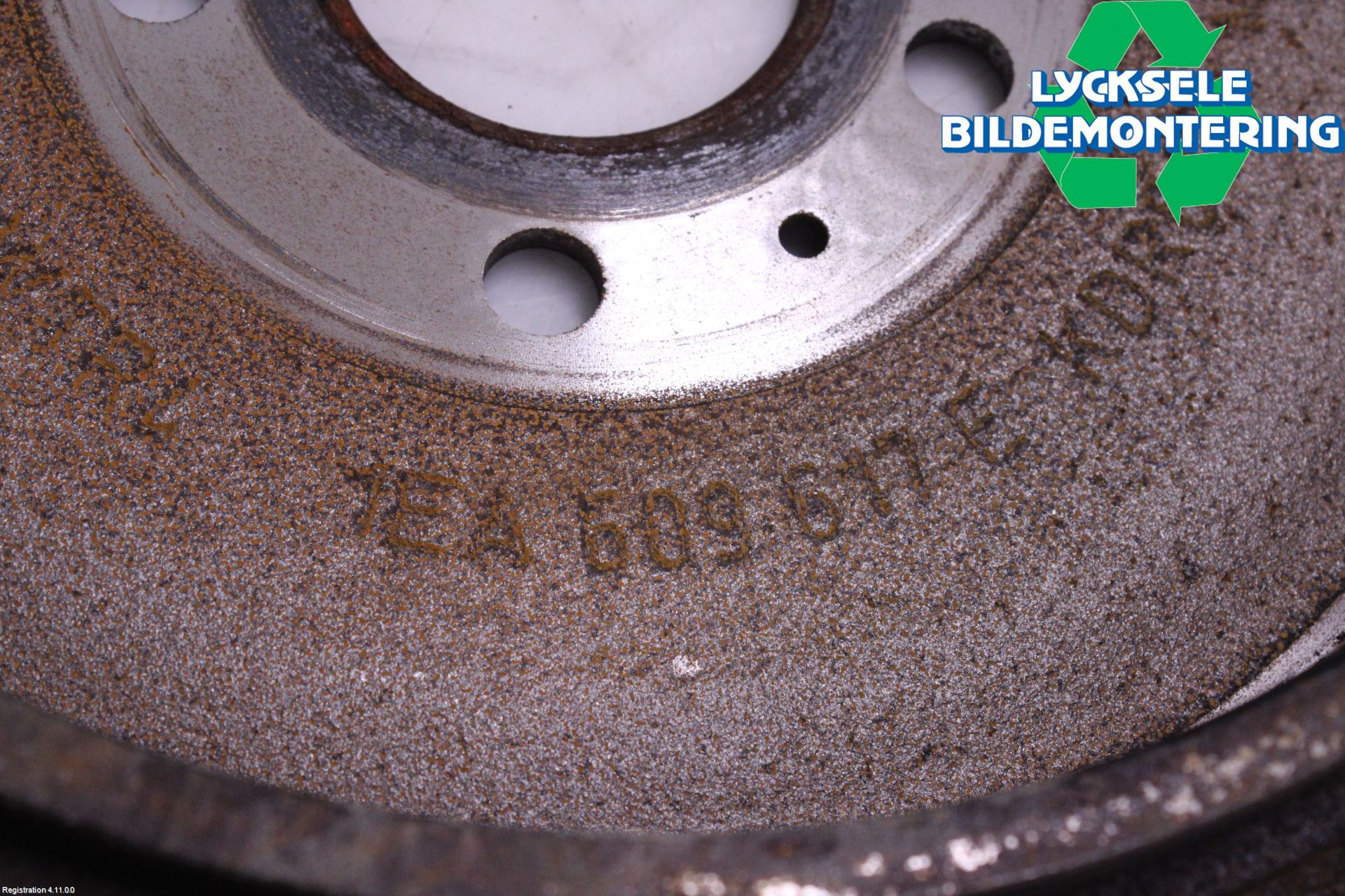 Audi Q4 E-TRON FZ 22- Bromstrumma Bak