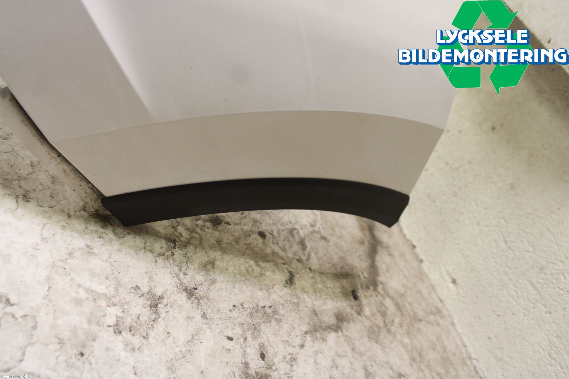 Seat ATECA 16->> Stötfångarbeklädnad Bak