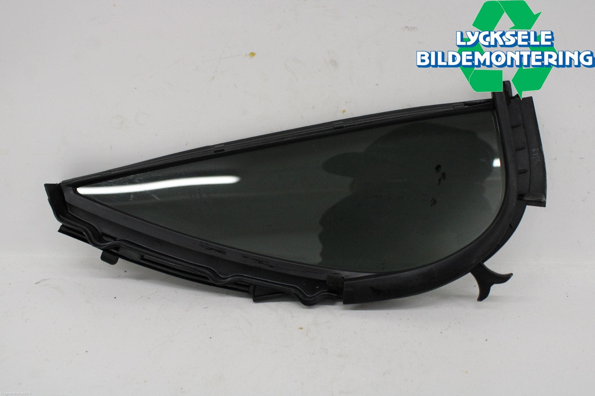 Toyota HILUX 16- Dörruta Bak Lilla Hö