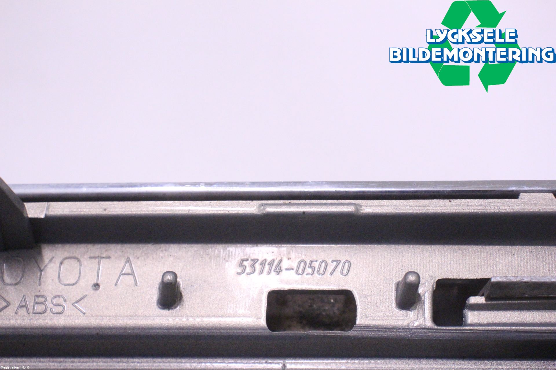 Toyota AVENSIS 07-08 Grill Komp