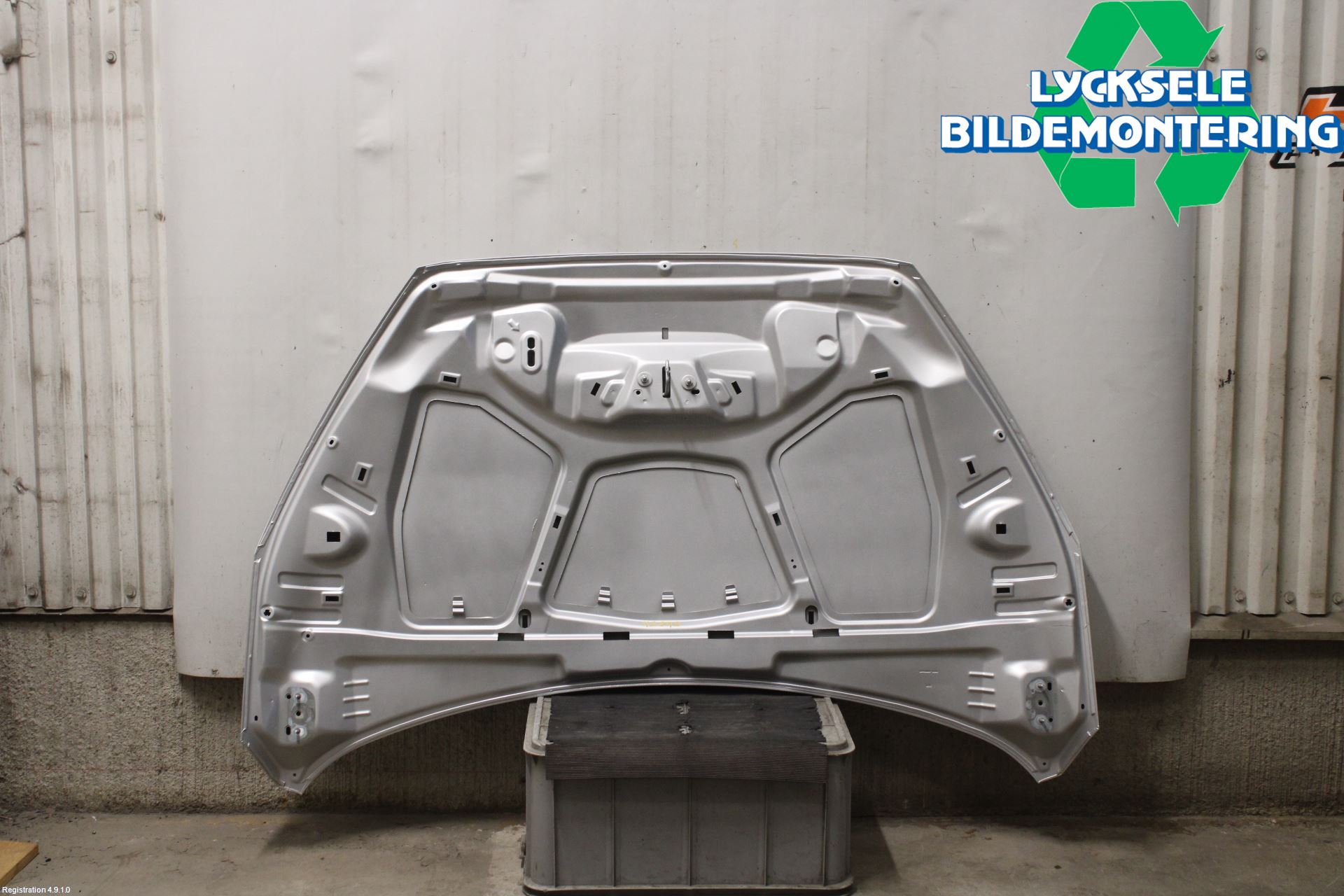 Ford FOCUS 15-18 Huv Fram