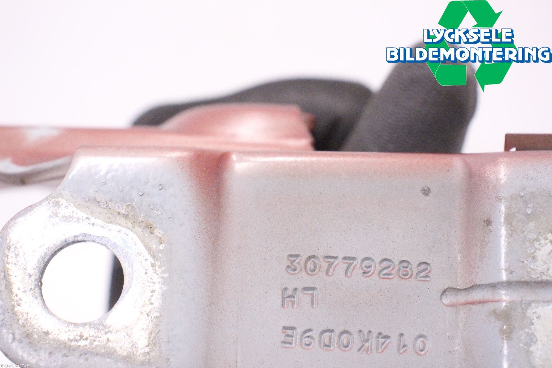 Volvo XC60 09-13 Huvgångjärn