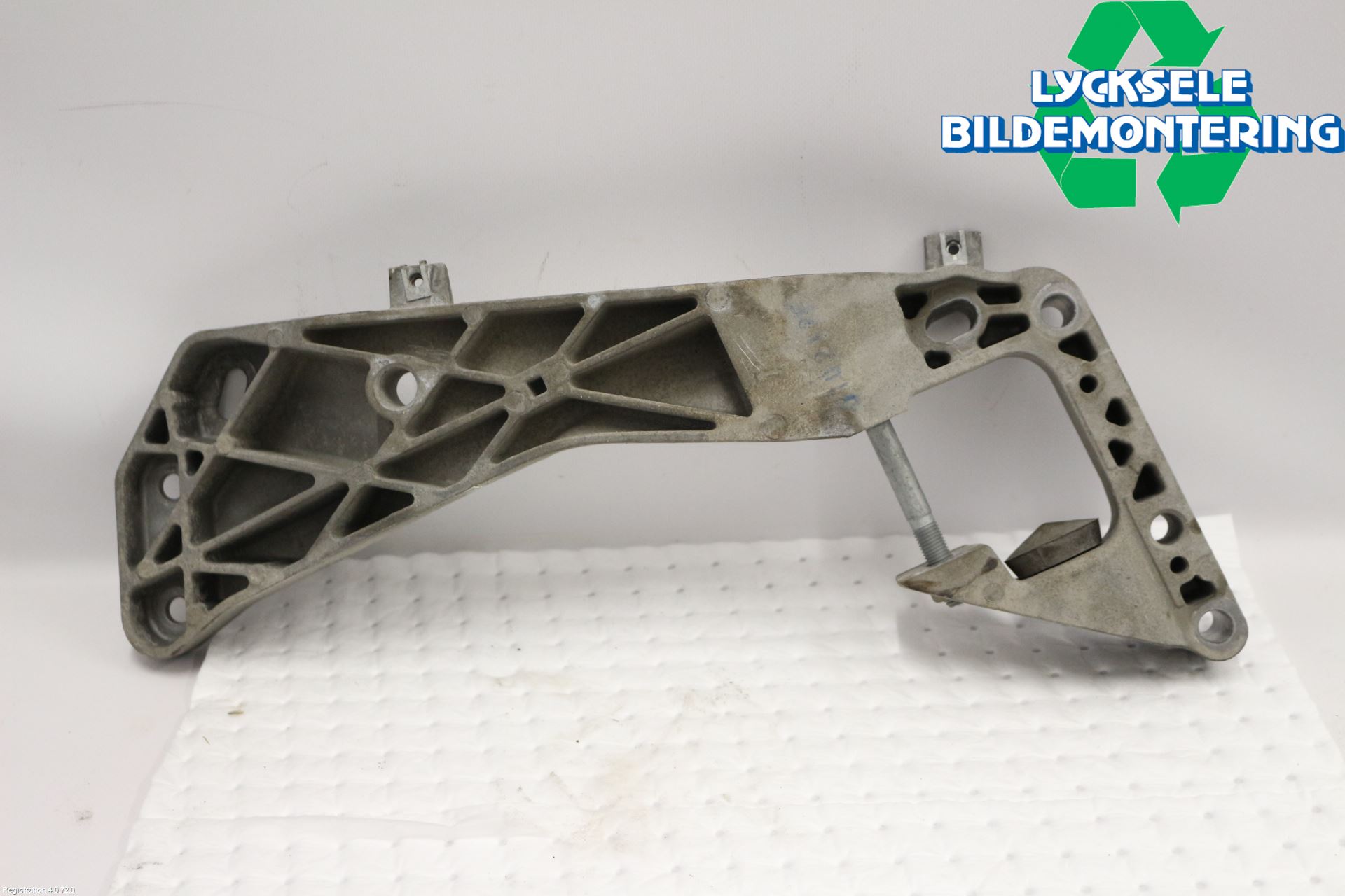 BMW 3 E90/91 SED/TOU 05-12 Växellådsfäste