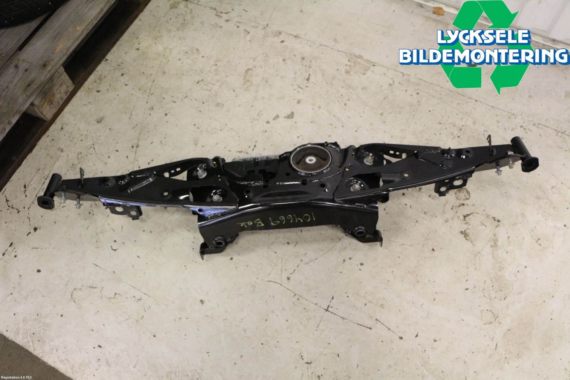 Mini COUNTRYMAN F60 17-23 Bakaxelbalk