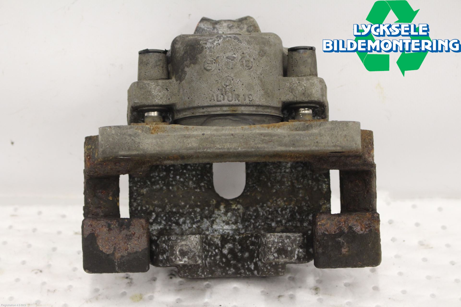 BMW 5 F10/F11/F18 09-17 Bromsok Fram Höger