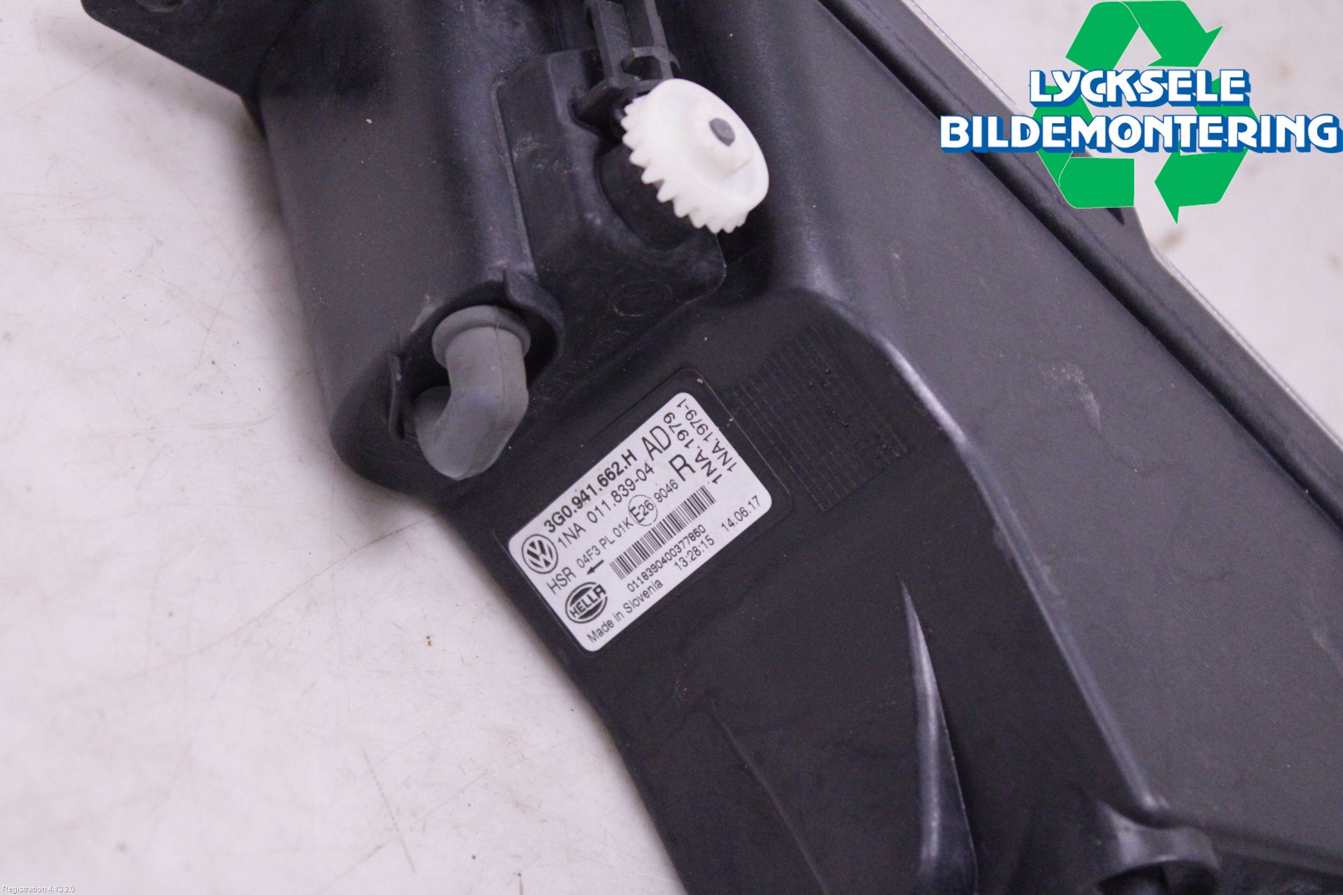 Volkswagen VW PASSAT 15-19 Dimljus-Varselljus Fram