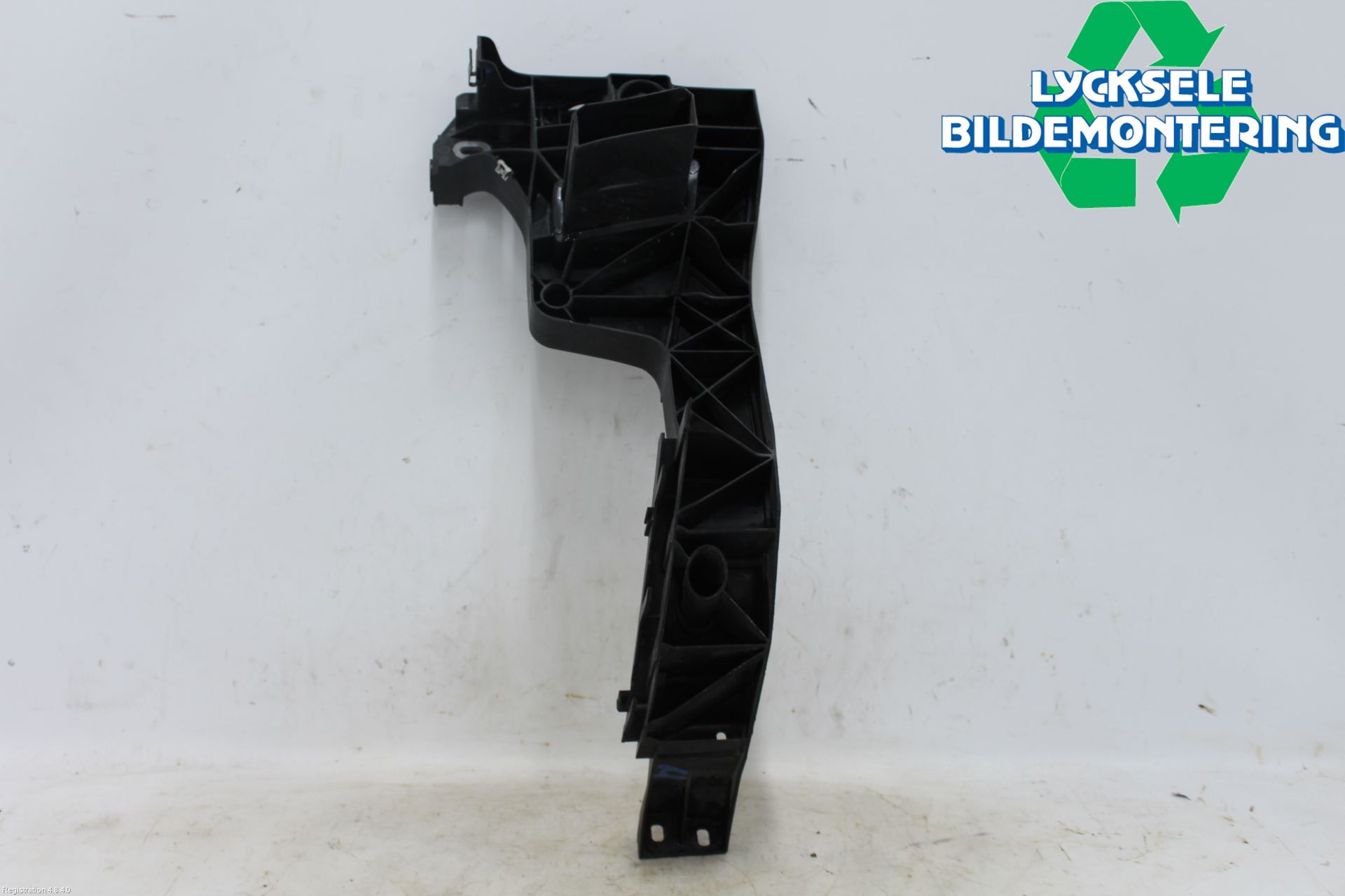 Audi Q8/SQ8 4M 19- Strålkast Fästsarg