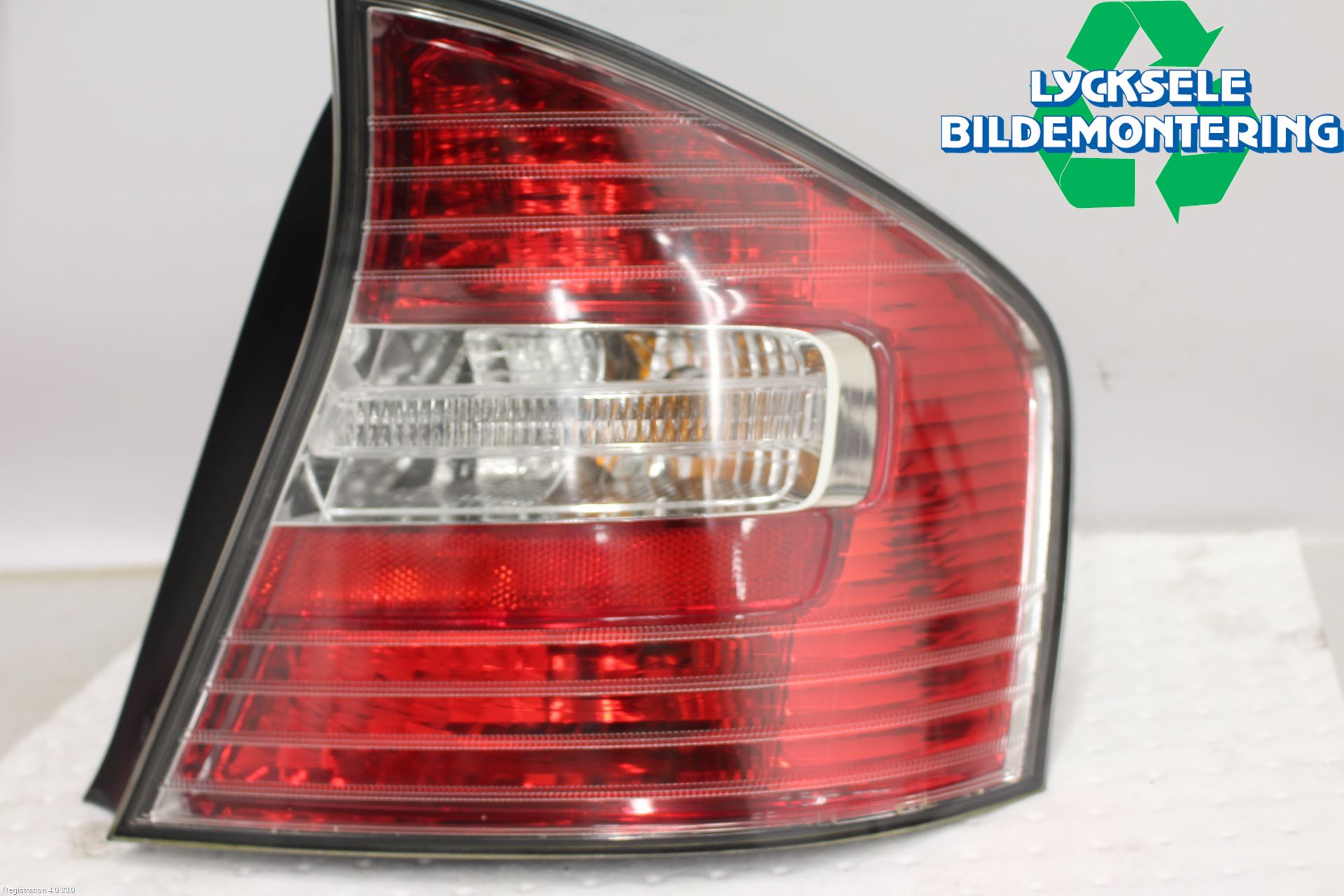 Subaru LEGACY    04-06 Bakljus Höger