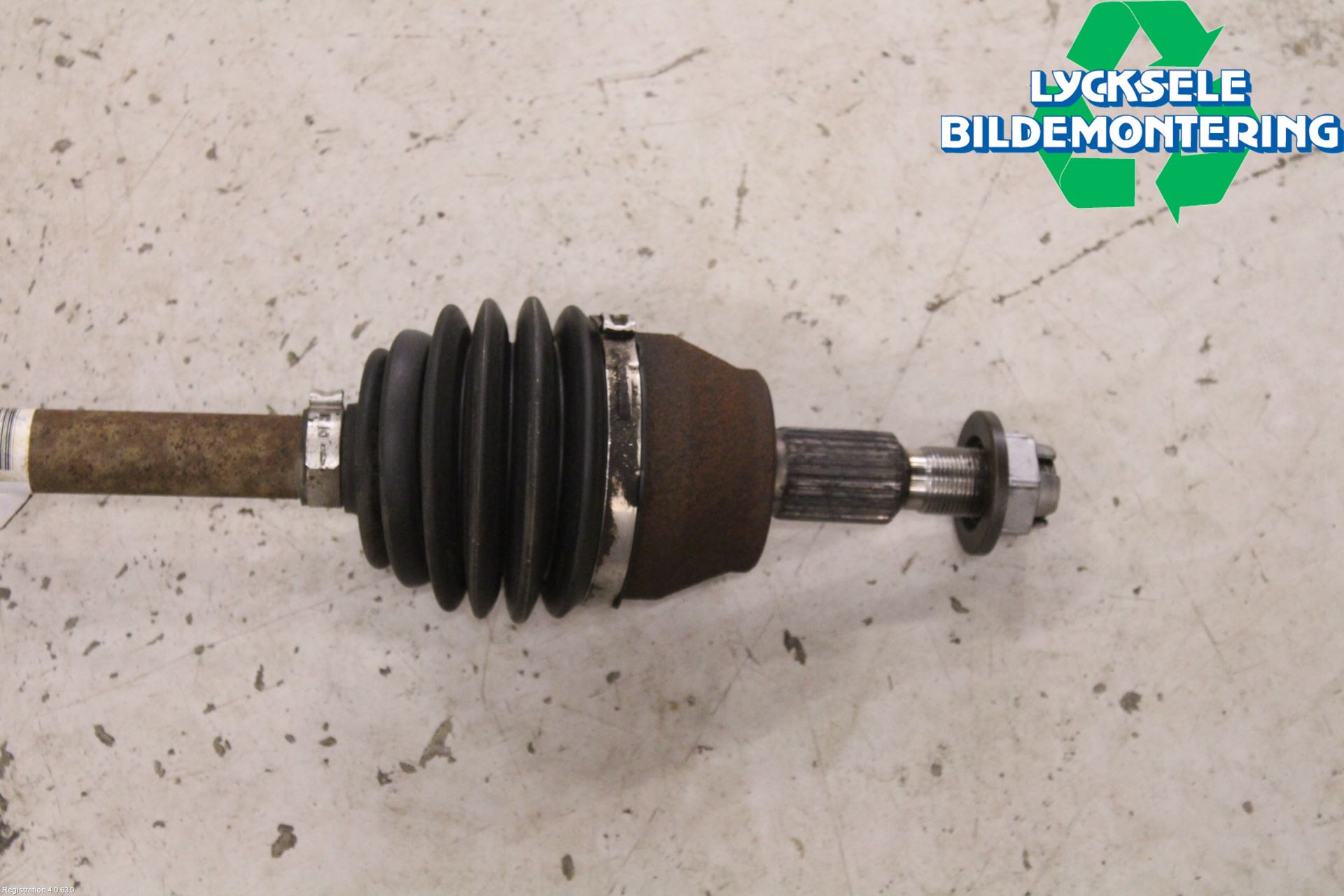 Ford FOCUS 11-14 Drivaxel Fram Höger