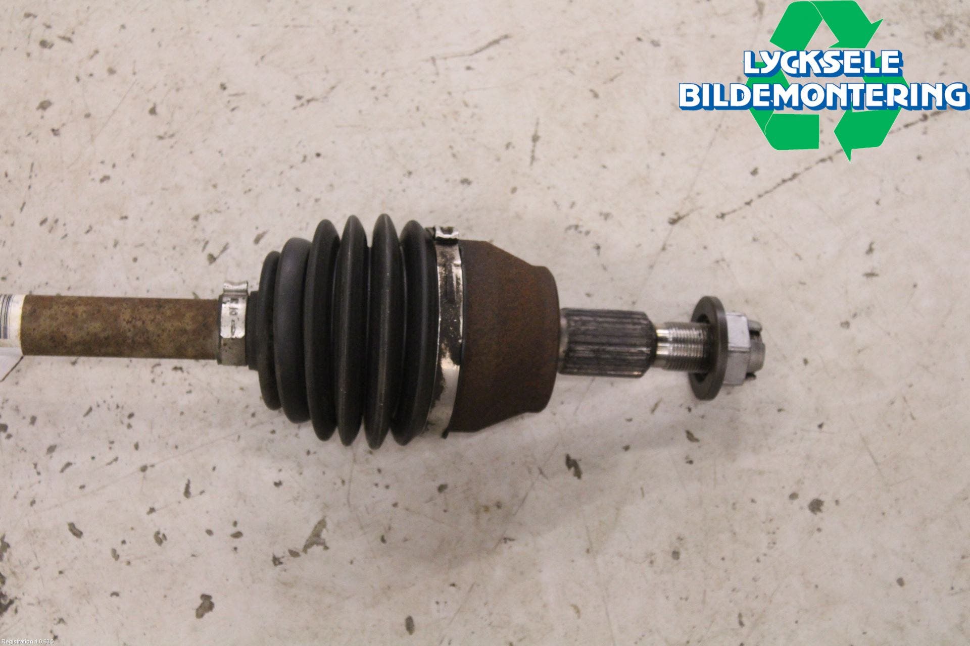 Ford FOCUS 11-14 Drivaxel Fram Höger