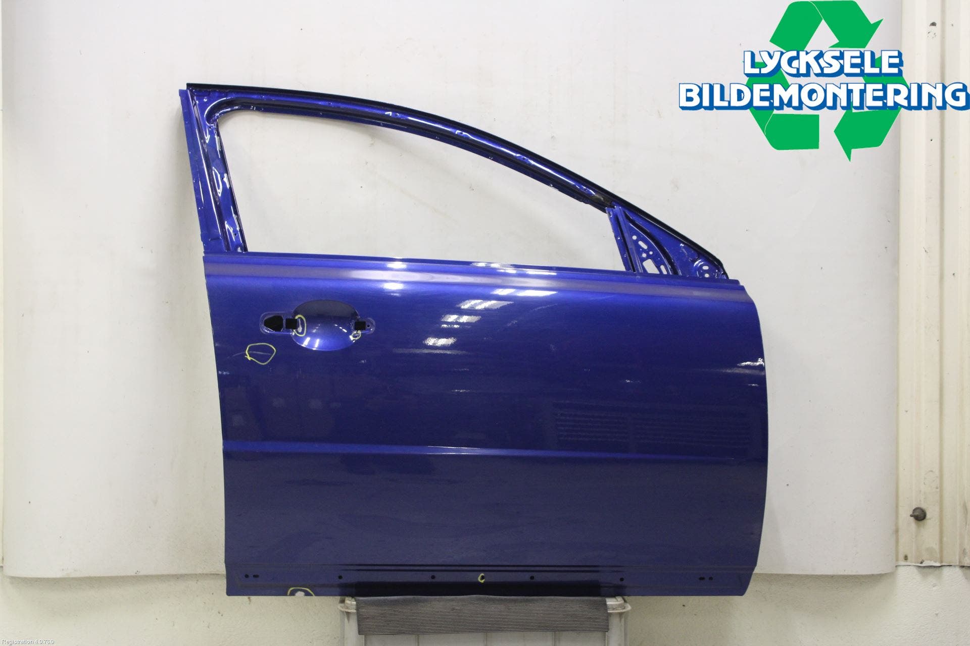 Volvo XC70 08-13 Dörr Fram Höger