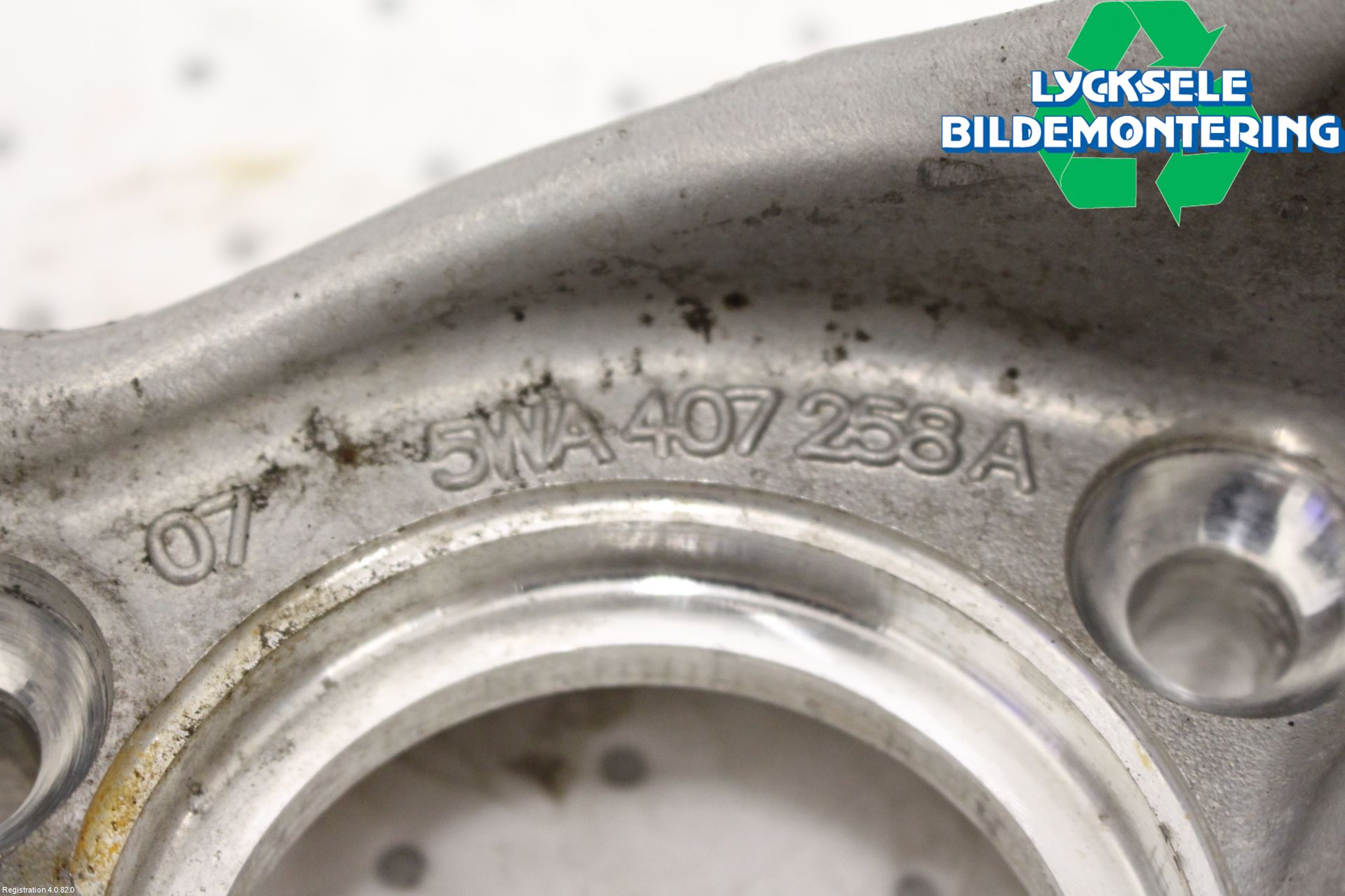 Audi A3/S3 8Y 21- Styrspindel Lagerhus Hö