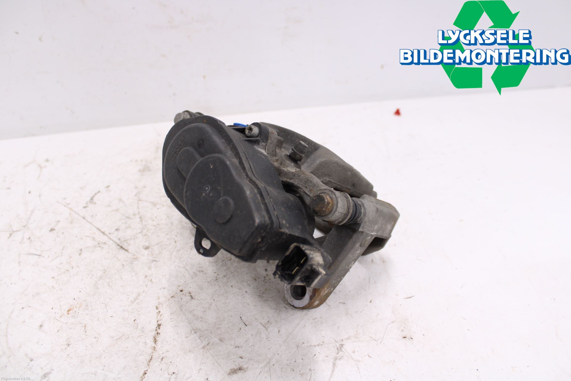 Dodge PICK UP RAM 81- Bromsok Bak Vänster