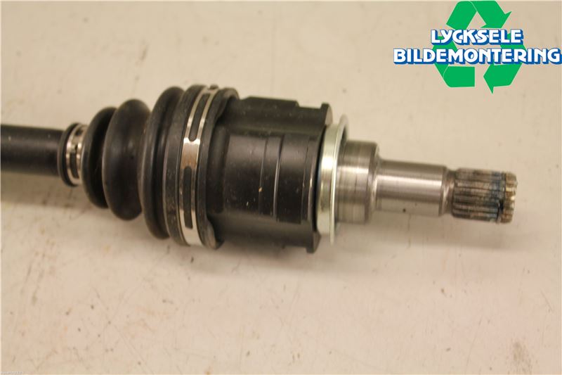 Toyota RAV4 13-18 Drivaxel Bak Vänster