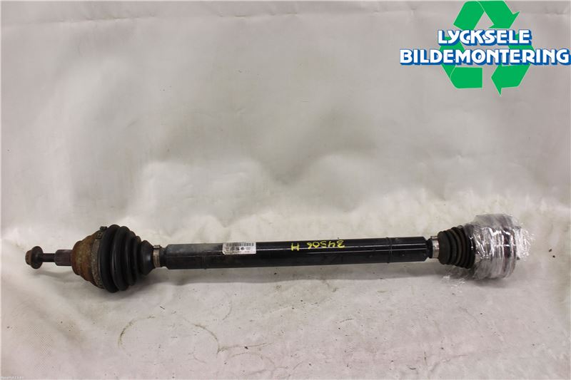 Volkswagen VW CADDY 11-15 Drivaxel Fram Höger