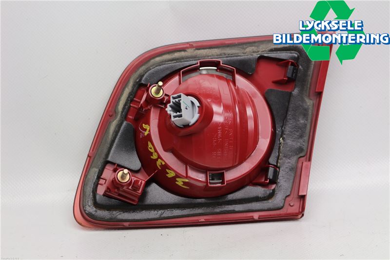 Mazda 3 I 03-06 Bakljus Lucka Vä