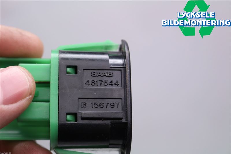 Saab 9-5 -05 Strömställare Tanklucka