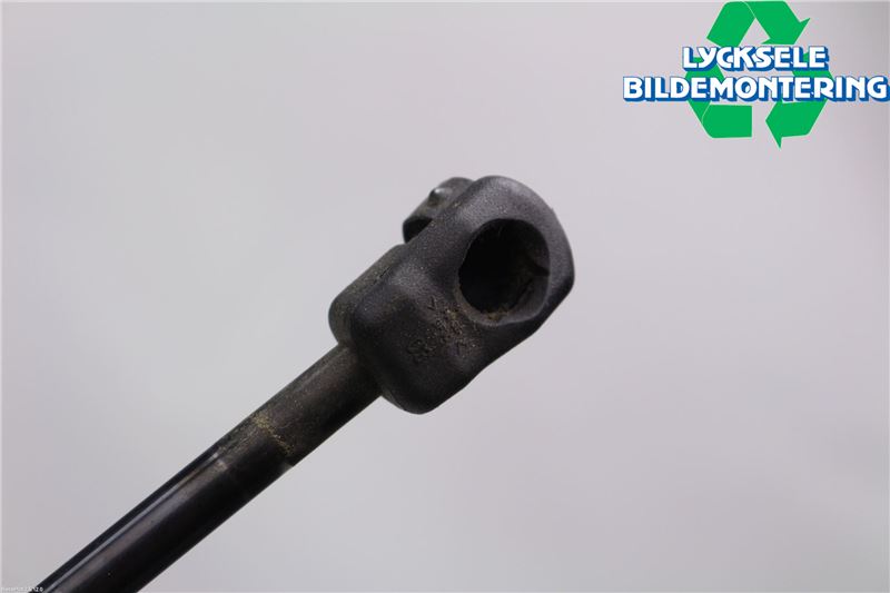 Audi A6/S6     05-11 Gasfjäder Motorhuv