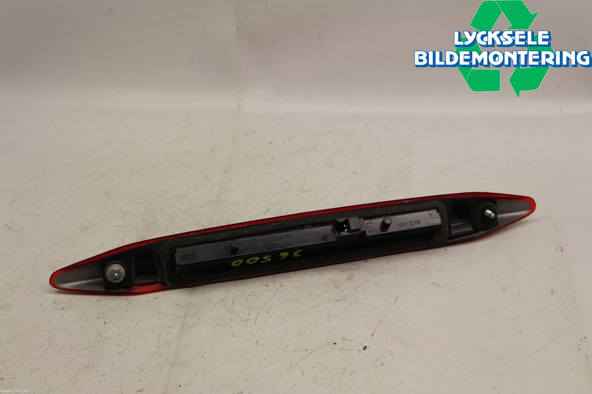 Subaru OUTBACK 10-15 Bromsljus Bakruta