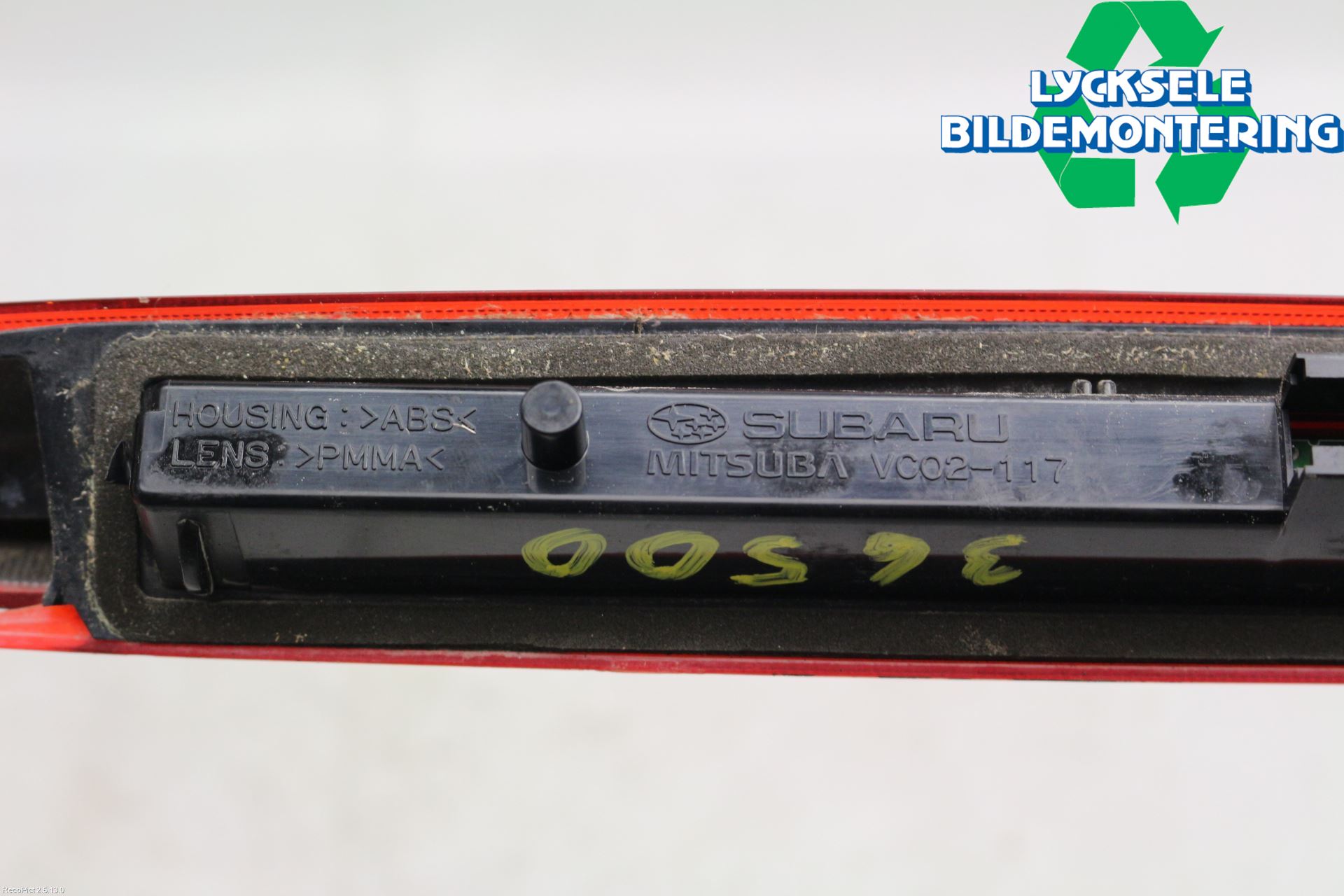 Subaru OUTBACK 10-15 Bromsljus Bakruta