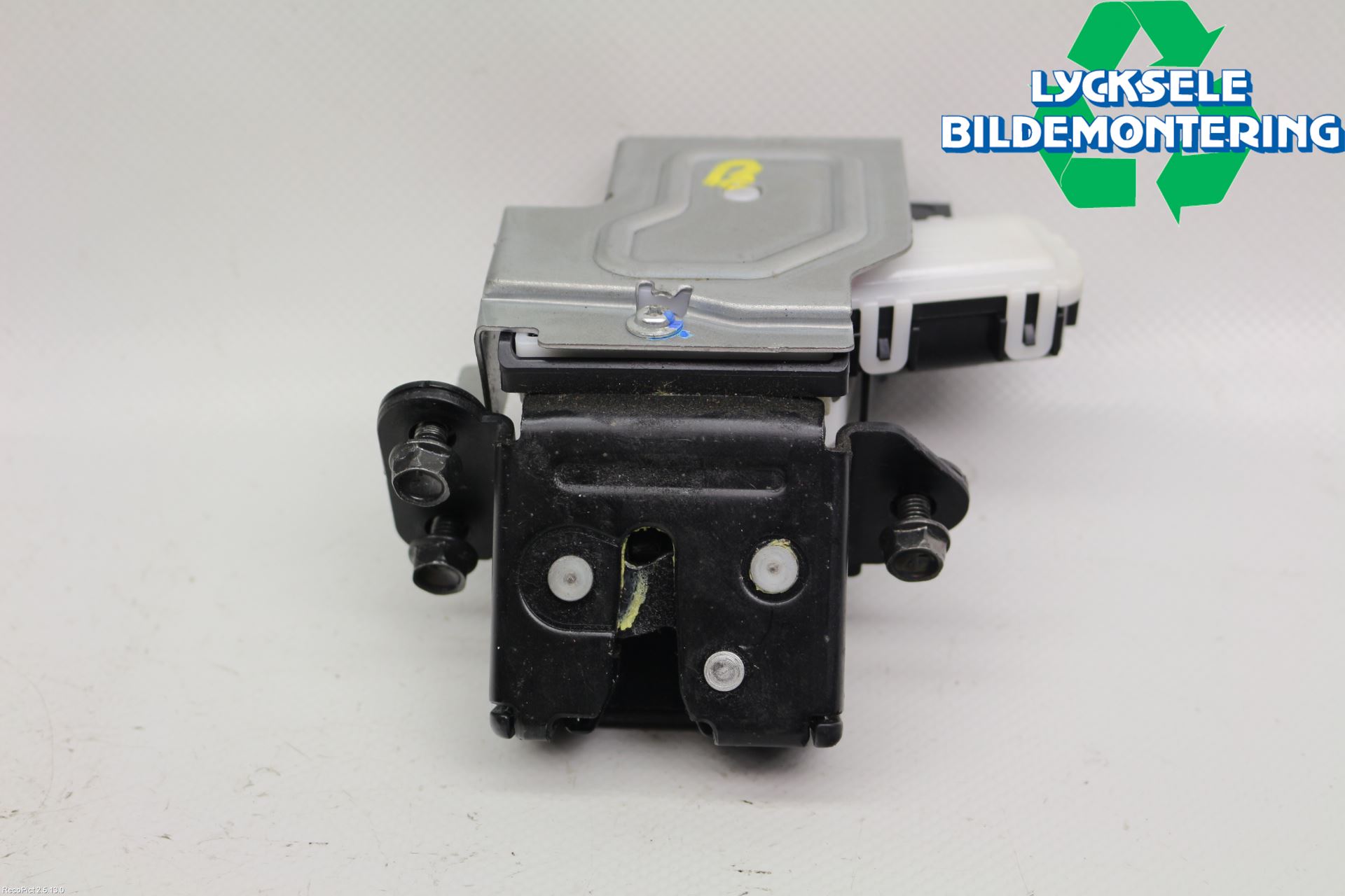 Mazda 2 (DE) 08-15 Låskista Baklucka