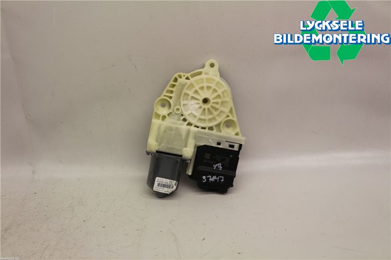 Volkswagen VW PASSAT 11-14 Fönsterhissmotor