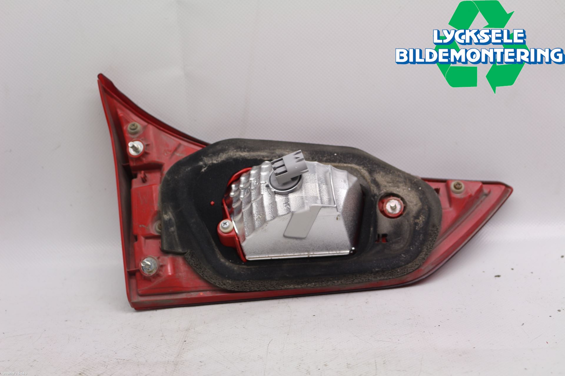 Toyota AURIS 13-19 Bakljus Lucka Hö