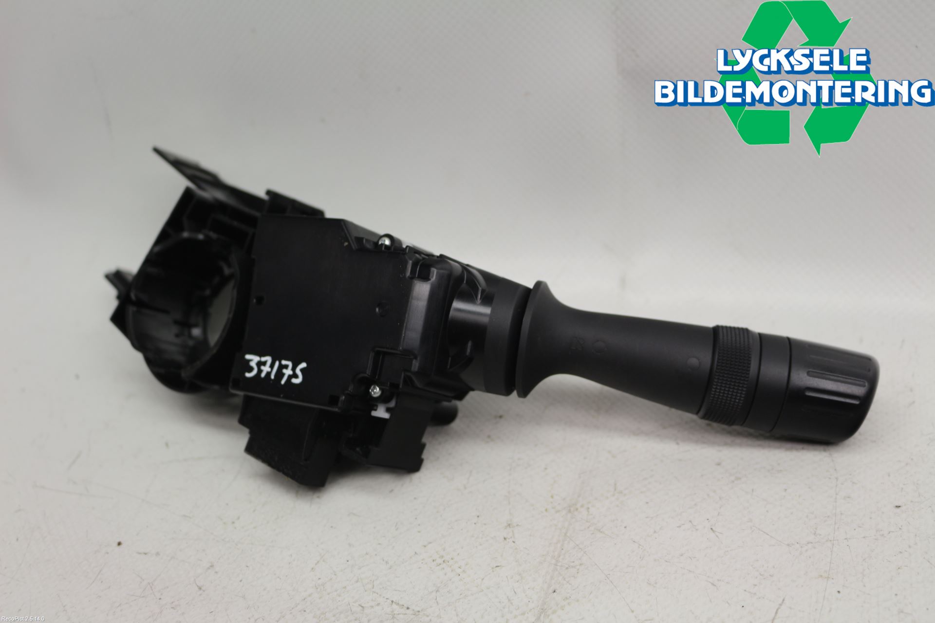 Toyota AURIS 13-19 Spak Blinkers-Ljusomk