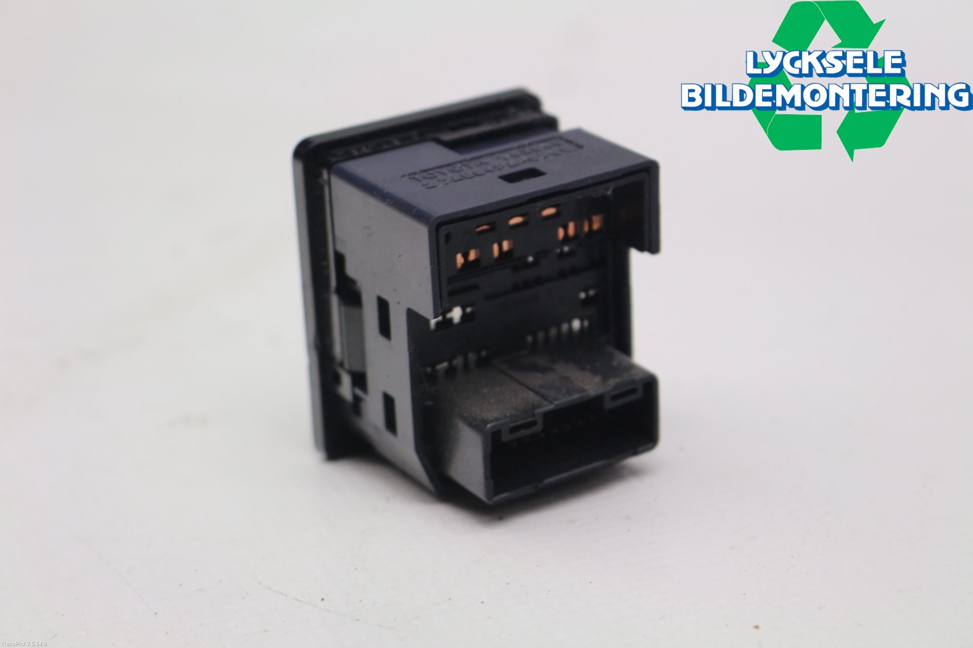 Toyota AURIS 13-19 Strömställare Spegel