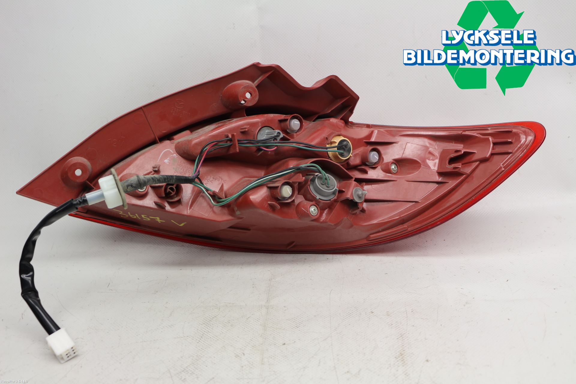 Mazda 2 (DE) 08-15 Bakljus Vänster