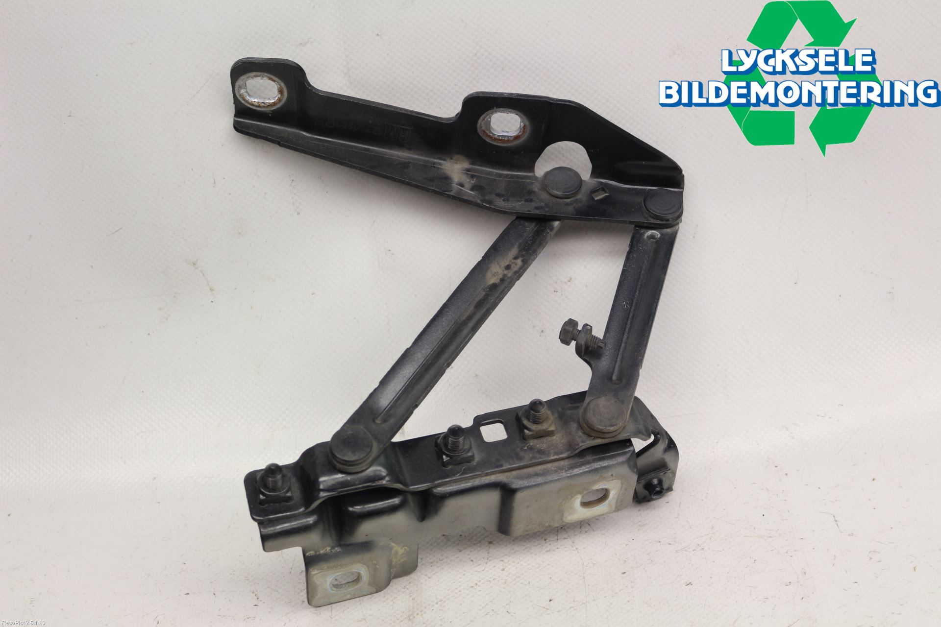 Opel INSIGNIA 09-16 Huvgångjärn