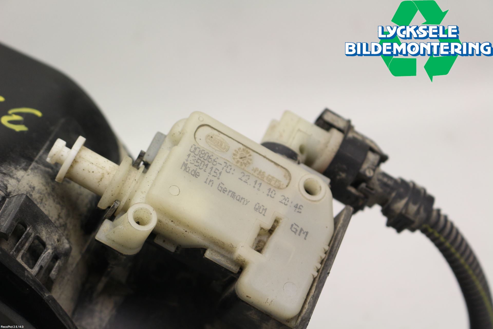 Opel INSIGNIA 09-16 Tanklucka