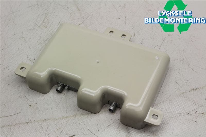 BMW 6 F12/F13 10-18 Antennförstärkare