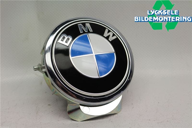 BMW 6 F12/F13 10-18 Emblem