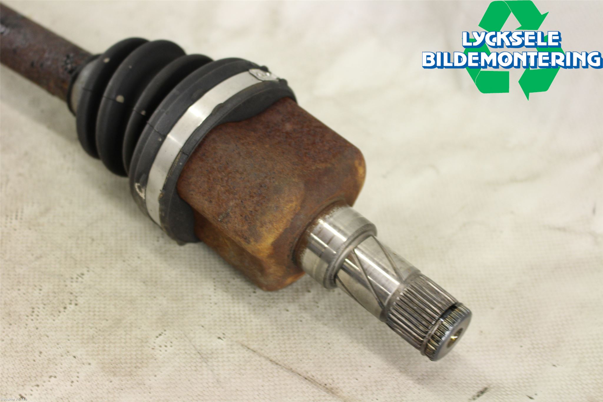 Mini COUPE R56 05-14 Drivaxel Fram Vänster