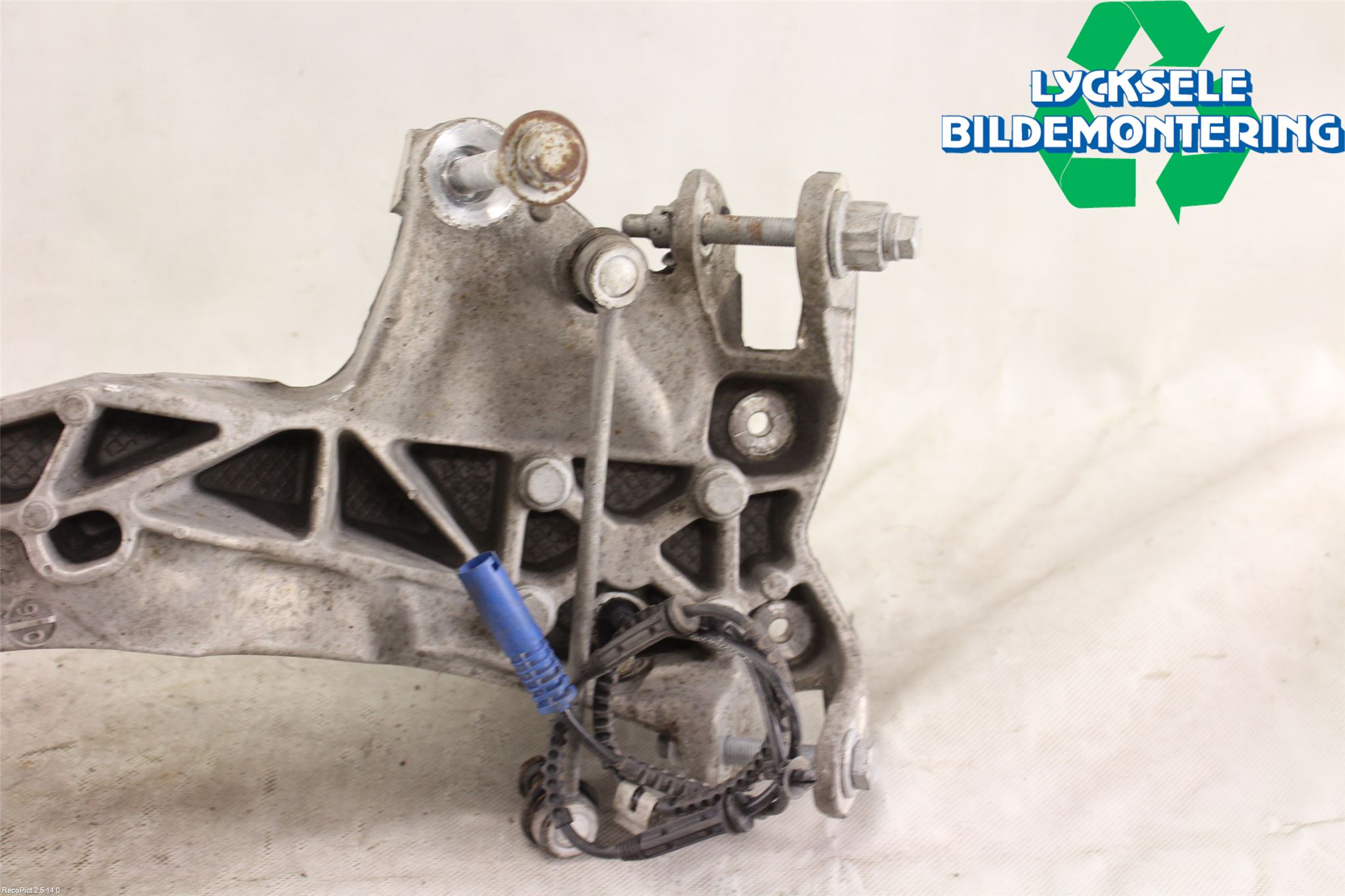 Mini COUPE R56 05-14 Hjullagerhus Bak Vä