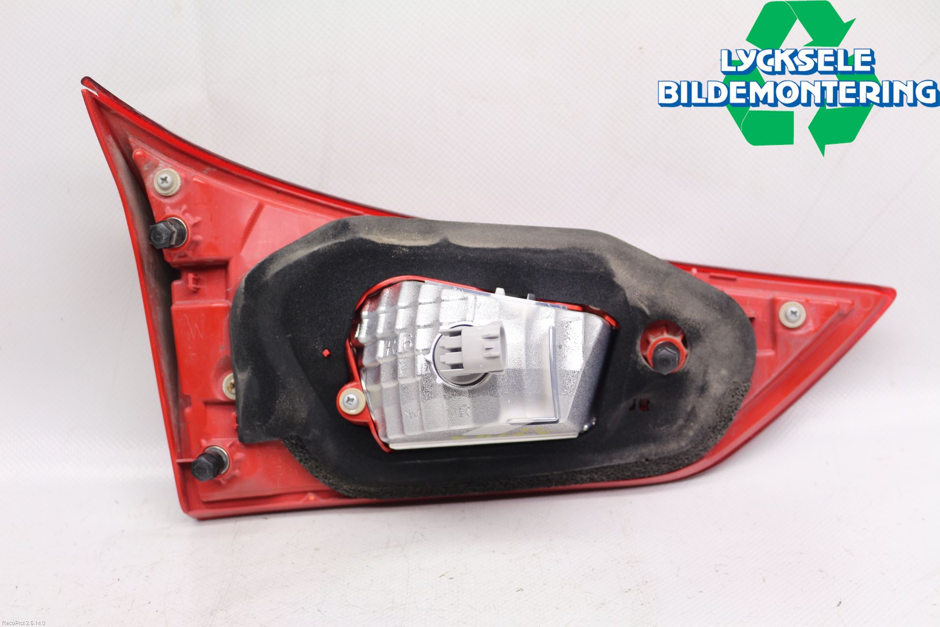 Toyota AURIS 13-19 Bakljus Lucka Hö