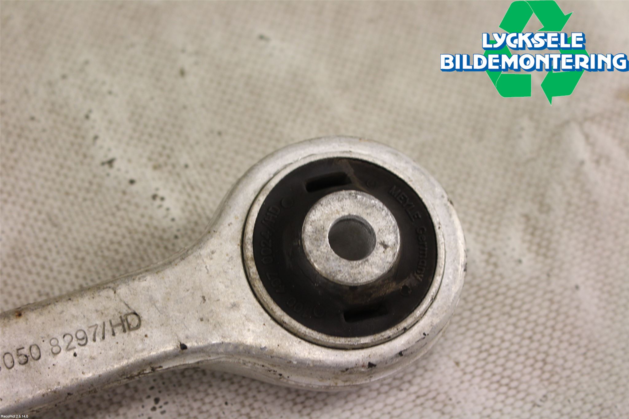 Audi A4/S4 05-07 Bärarm Fram Övre Vä