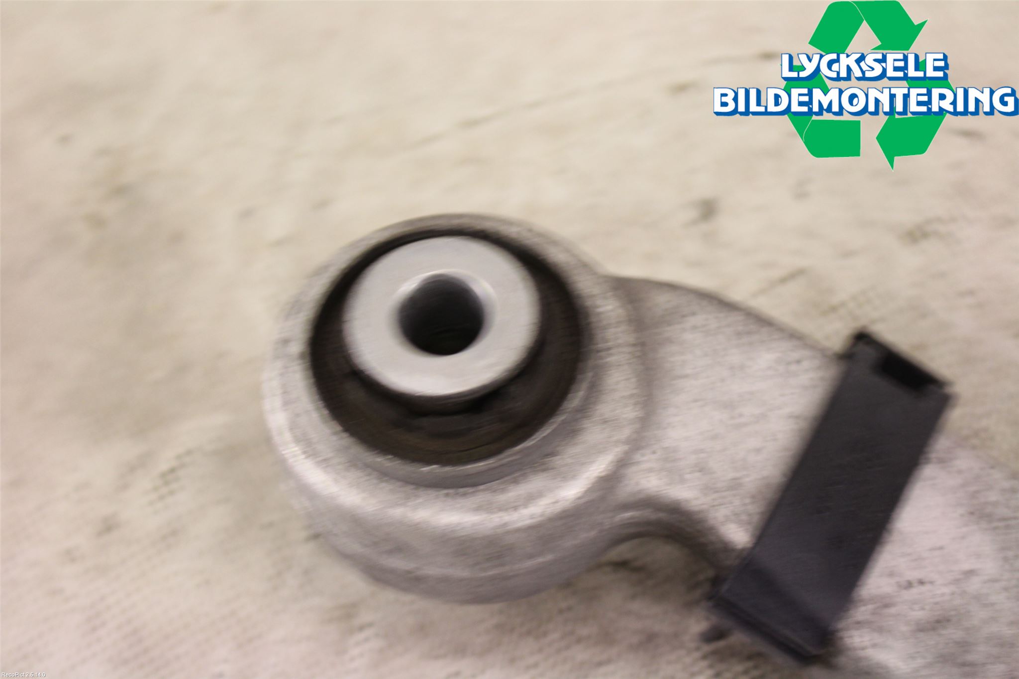 BMW 6 F12/F13 10-18 Bärarm Bak Övre Vänster