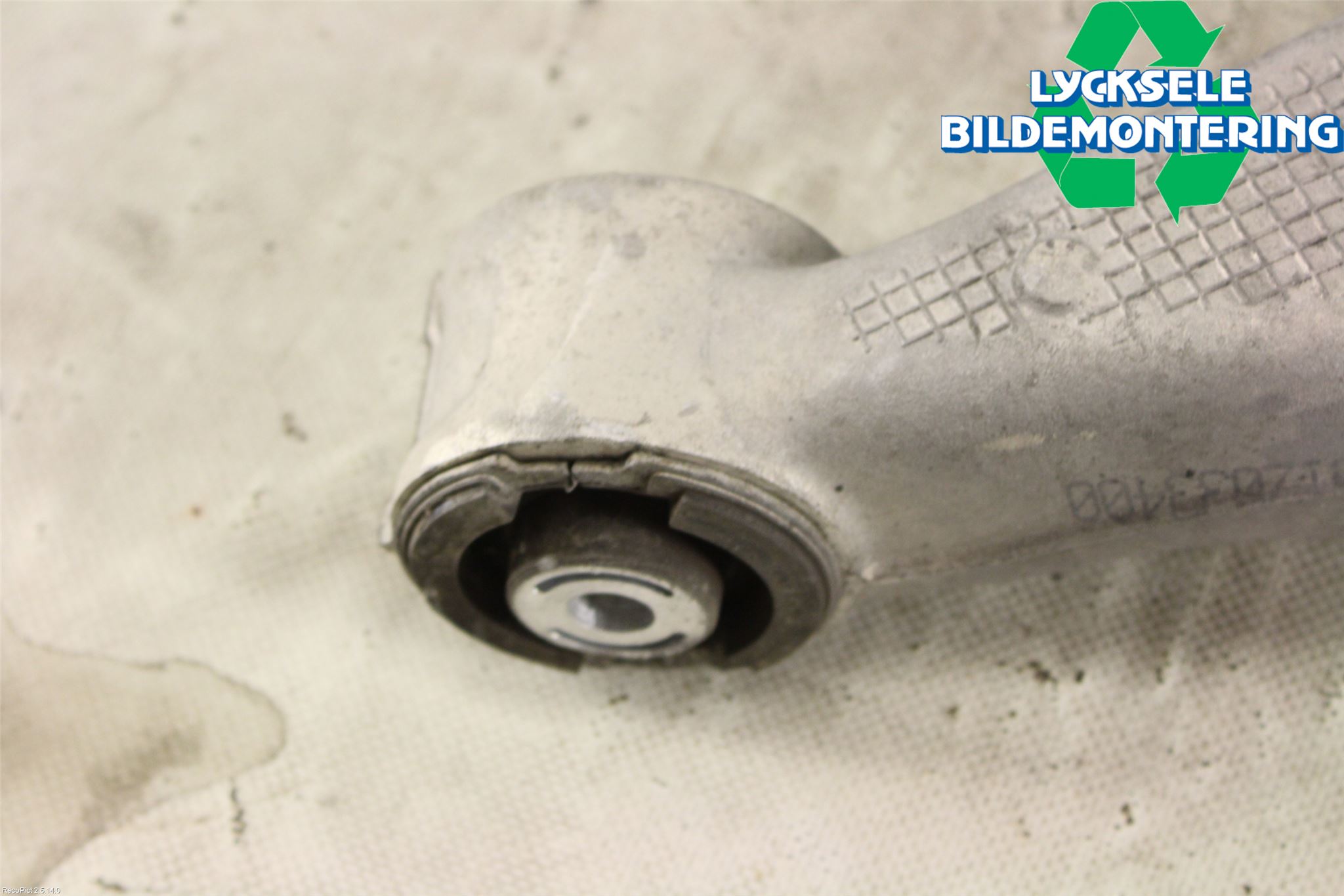 BMW 6 F12/F13 10-18 Bärarm Bak Höger